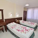 Rose Garden 3*