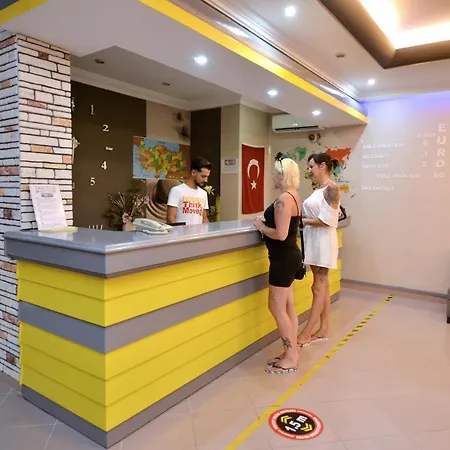 Aparthotel Rose Garden 2*