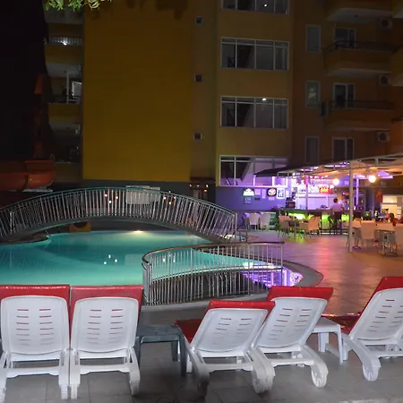 Апарт-отель Rose Garden 3*