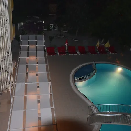 Rose Garden Апарт-отель 3*