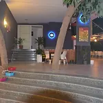 Rose Garden Aparthotel 3*